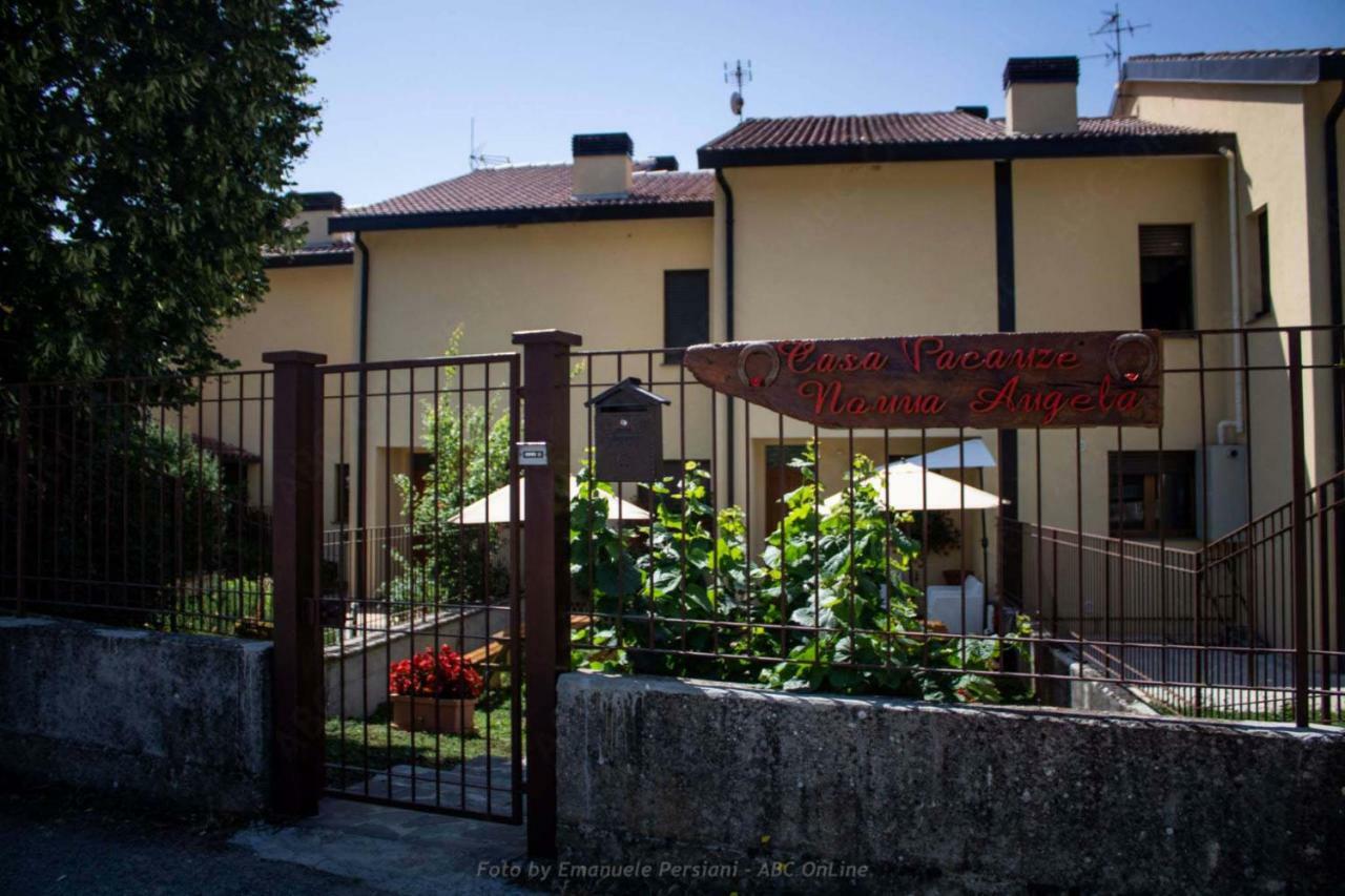 Casa Vacanze Nonna Angela 노르시아 외부 사진